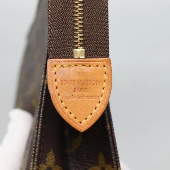 LOUIS VUITTON Monogram Poche Toilette 15 Pouch - Picture 8 of 16